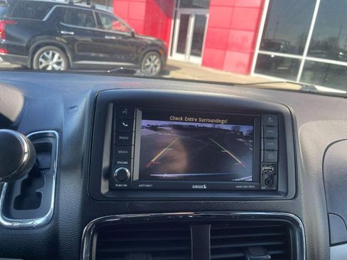 Used 2019 Dodge Grand Caravan GT image 29