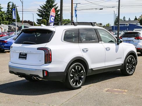 Used 2024 Kia Telluride SX Prestige w/ Towing Package image 9