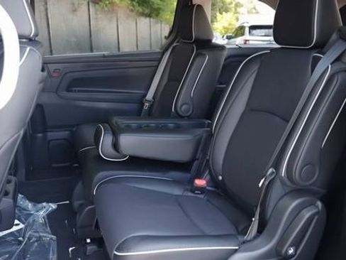 New 2026 Honda Odyssey Touring image 30