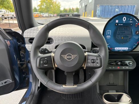 Used 2025 MINI Cooper S FWD image 18