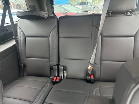 Used 2022 GMC Yukon XL Denali w/ Denali Ultimate Package image 13