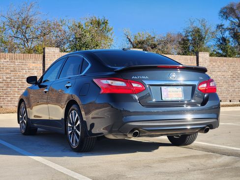 Used 2017 Nissan Altima 2.5 SL w/ 2.5 Technology Package image 8