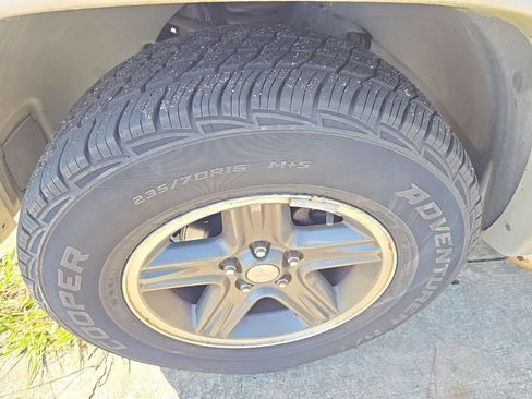 Used 2003 Jeep Liberty Renegade AWD/4WD image 2