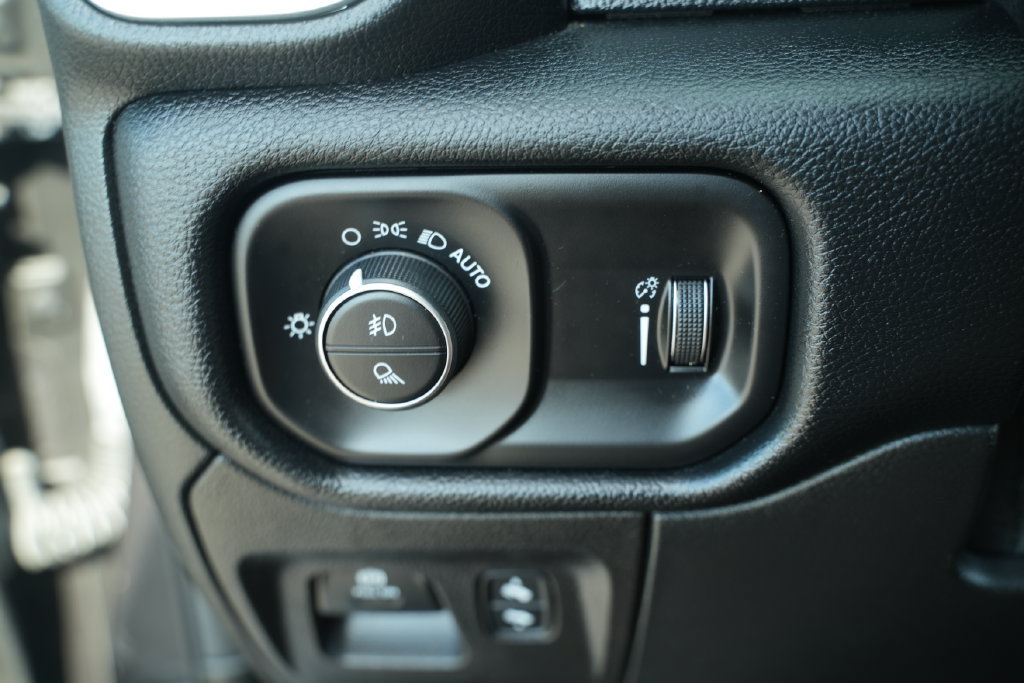 Used 2021 RAM 1500 Big Horn AWD/4WD image 35
