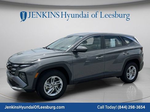 Certified 2025 Hyundai Tucson SE AWD/4WD image 11