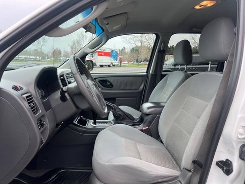 Used 2006 Ford Escape 4WD Hybrid image 9