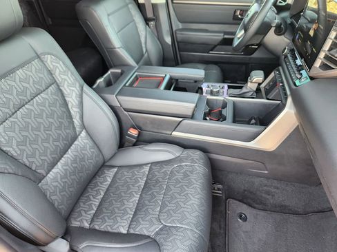 Used 2024 Toyota Tundra Limited AWD/4WD image 15