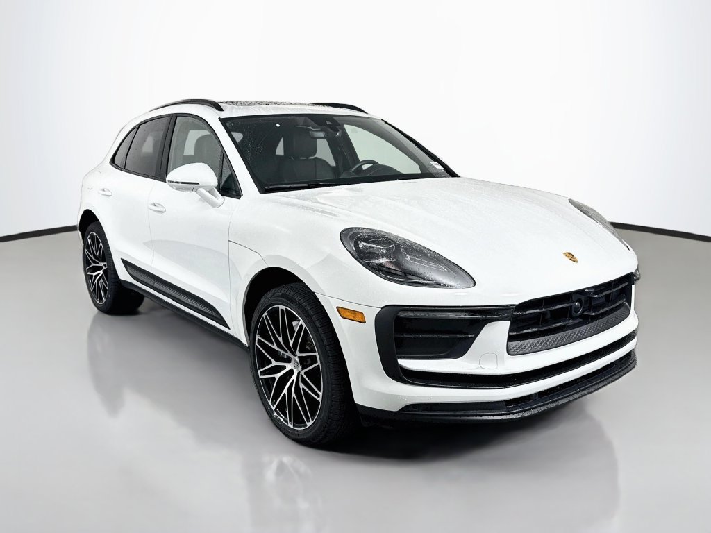 Certified 2026 Porsche Macan AWD/4WD image 7