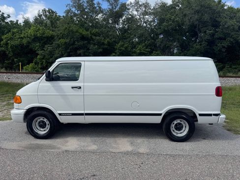 Used 2001 Dodge B1500 RWD image 7