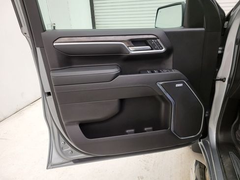 Certified 2024 Chevrolet Silverado 1500 LTZ image 32