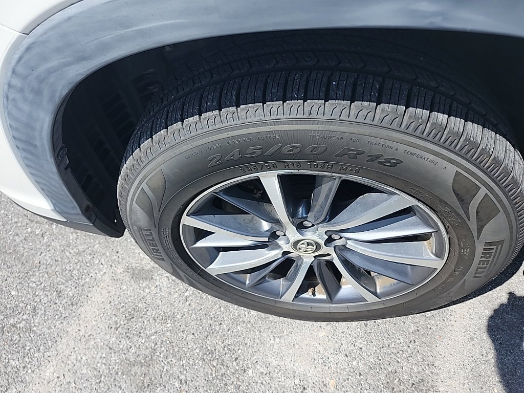 Used 2019 Toyota Highlander XLE FWD image 10