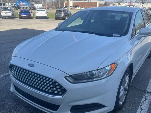 Used 2016 Ford Fusion SE image 5