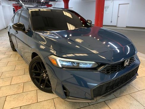 Used 2025 Honda Civic Sport image 3