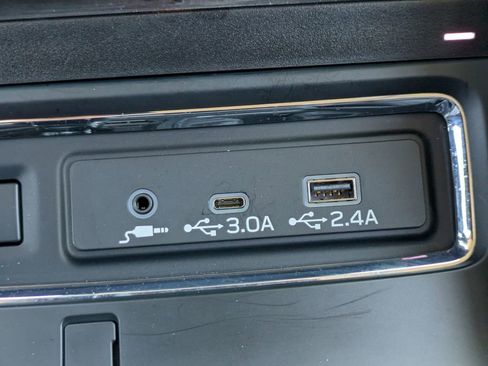 Used 2025 Subaru Ascent Bronze Edition w/ Onyx Package image 24