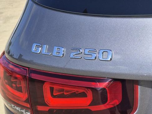 Certified 2021 Mercedes-Benz GLB 250 image 11