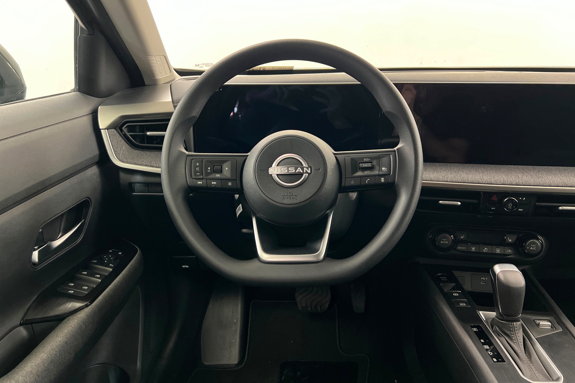 New 2026 Nissan Kicks SV w/ Cold Weather Package FWD image 12