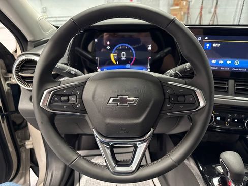 New 2026 Chevrolet Trax ACTIV w/ Sunroof Package FWD image 6