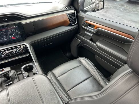 Used 2023 GMC Sierra 1500 Denali w/ Denali Reserve Package image 17