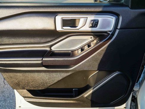 Used 2020 Ford Explorer ST w/ ST Street Pack image 21