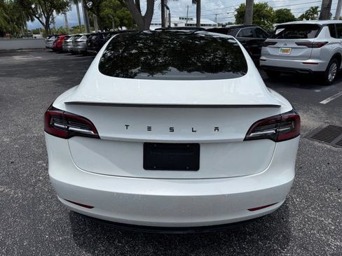 Used 2021 Tesla Model 3 Standard Range Plus RWD image 5