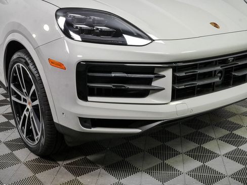 New 2026 Porsche Cayenne AWD/4WD image 39
