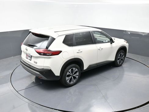 Used 2023 Nissan Rogue SV image 39