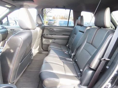 Used 2023 Honda Passport TrailSport image 13