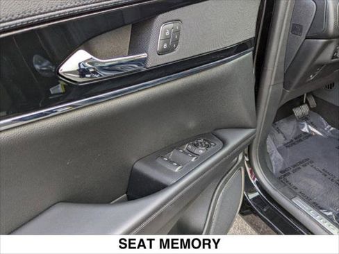 Used 2023 Lincoln Nautilus AWD w/ Premium Package image 11