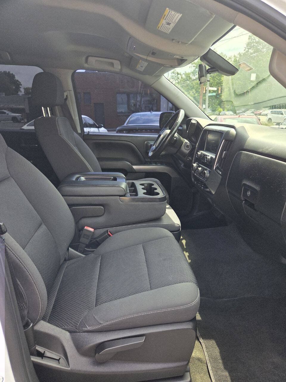 Used 2018 Chevrolet Silverado 1500 LT w/ LT Eassist Package RWD image 19