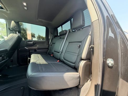 Used 2022 GMC Sierra 2500 Denali w/ Denali Black Diamond Edition AWD/4WD image 23