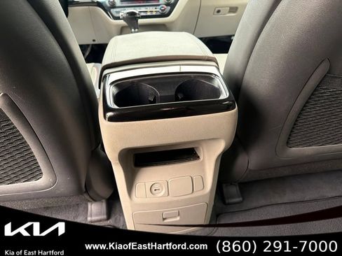 Used 2016 Kia Sedona EX FWD image 19