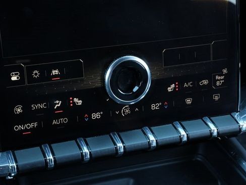 Used 2024 GMC Acadia Elevation image 16