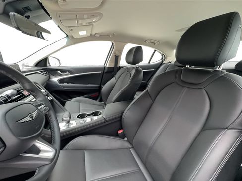 Used 2026 Genesis G70 2.5T RWD image 17