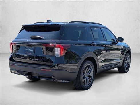 New 2026 Ford Explorer ST-Line RWD image 8