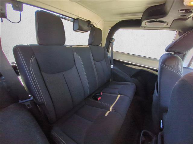 Used 2014 Jeep Wrangler Sahara w/ Connectivity Group AWD/4WD image 18