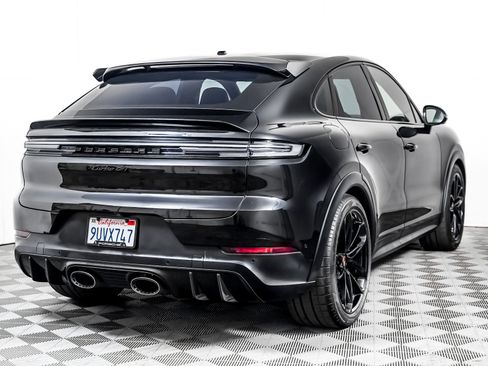 Certified 2025 Porsche Cayenne Turbo GT AWD/4WD image 10