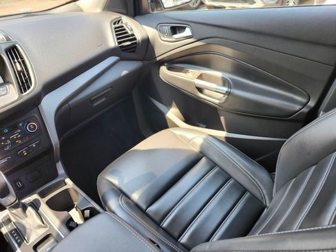 Used 2019 Ford Escape SEL AWD/4WD image 14