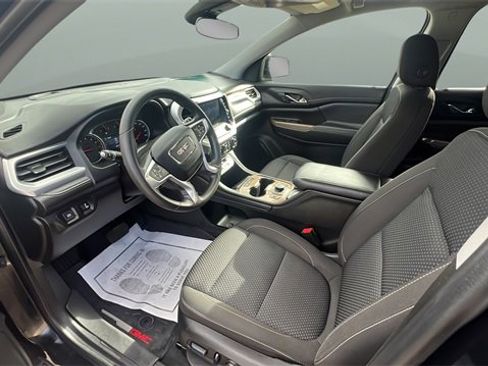 Used 2023 GMC Acadia SLE w/ Driver Convenience Package image 16