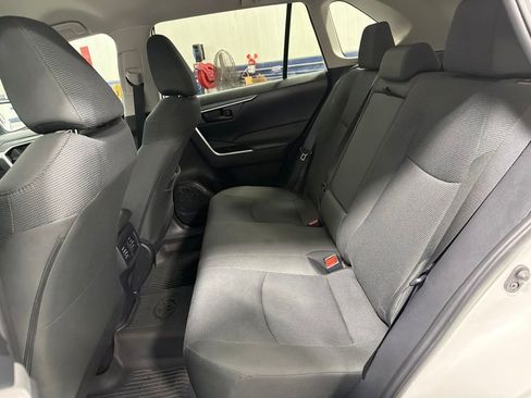 Used 2024 Toyota RAV4 LE AWD/4WD image 12