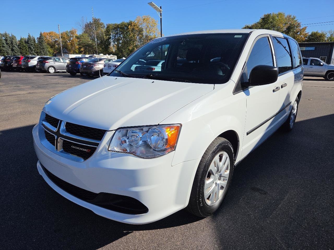 Used 2015 Dodge Grand Caravan American Value Package FWD image 7