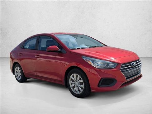 Used 2018 Hyundai Accent SE image 3