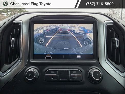 Used 2019 Chevrolet Silverado 1500 LT w/ Texas Edition image 17