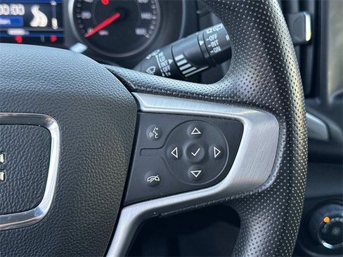 Used 2024 GMC Terrain SLE image 28
