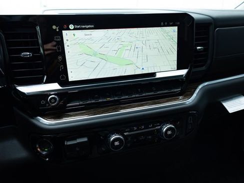 New 2026 GMC Sierra 1500 SLE image 17