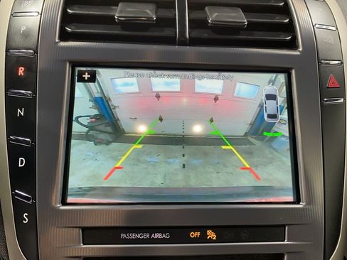 Used 2018 Lincoln MKZ Reserve w/ Climate Package image 28