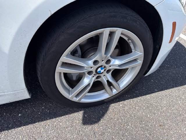 Used 2018 BMW 340i xDrive Sedan w/ Premium Package AWD/4WD image 11