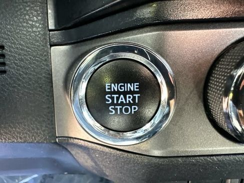 Used 2020 Toyota Tacoma TRD Sport w/ Technology Package AWD/4WD image 33