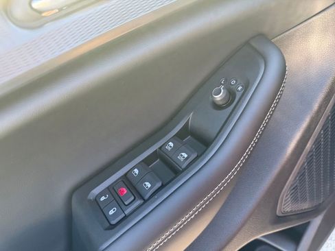 New 2025 Jeep Grand Cherokee L Altitude image 11