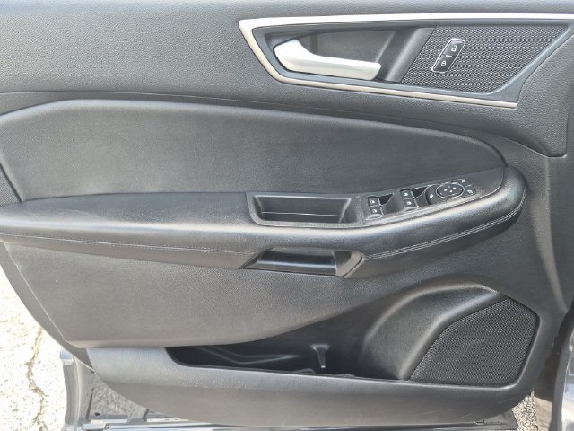 Used 2021 Ford Edge SEL FWD image 9