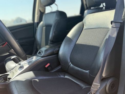 Used 2017 Dodge Journey Crossroad FWD image 11